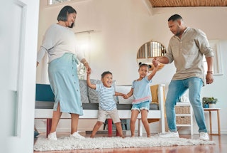 Small Shifts Tech Break - Move Your Body family dance break